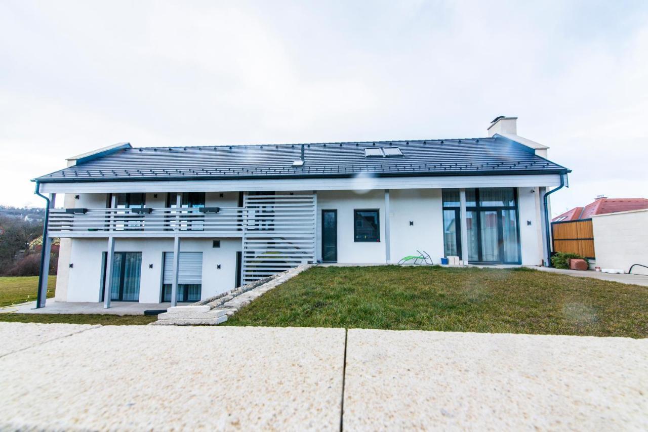 Vinorell Apartman Etyek Bagian luar foto