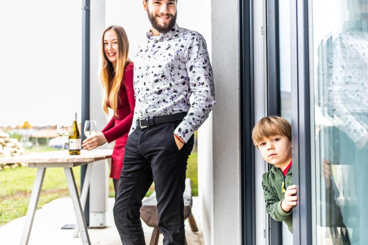 Vinorell Apartman Etyek Bagian luar foto